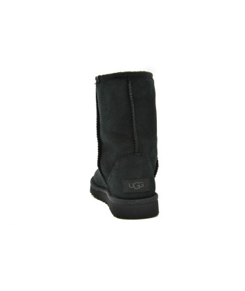 UGGS Classic Sheepskin Boots 50-70% off 