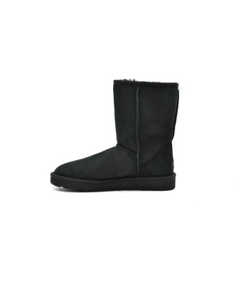 UGGS Classic Sheepskin Boots 50-70% off 